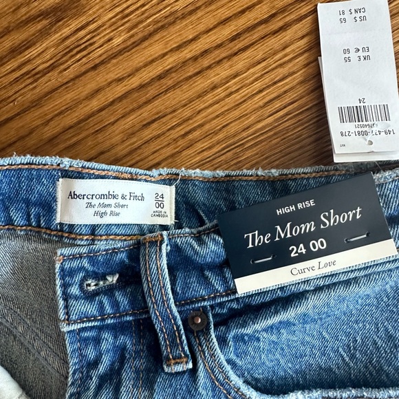 Abercrombie and Fitch Denim Shorts - Picture 3 of 3